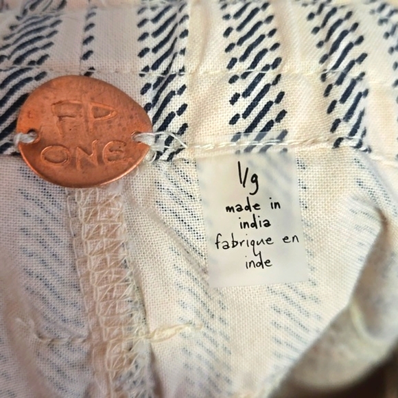 FP ONE Harriet Striped Shorts Sz Large Cuffs Pockets Boho Chic - Picture 11 of 15